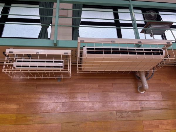 大阪の某学校で空調機新設工事完了✨