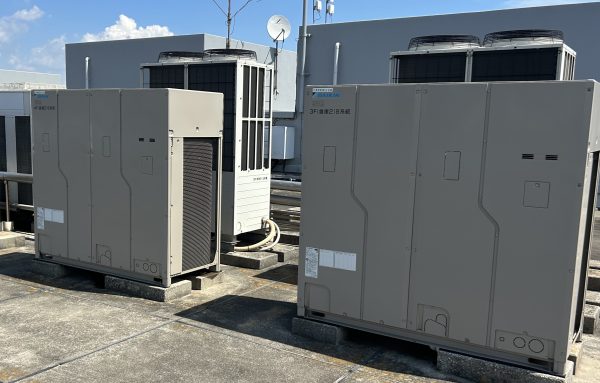 大阪でダイキンビル用マルチ更新工事！